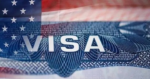 США временно приостановили запись на визовые собеседования по всему миру