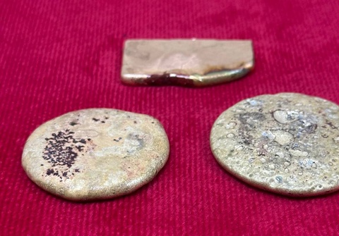 Божхонадан олтин парчаларини олиб ўтишга уринган шахс ушланди