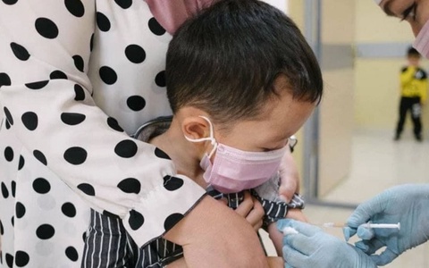 Fevral oyi oxirigacha davlat MTT bolalari grippga qarshi bepul emlanadi