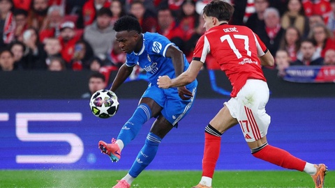 «Реал» скромно обыграл на выезде «Бенфику», судья удалил Моуринью