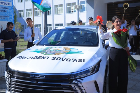 Billuraga Prezident sovgʻasi — elektromobil topshirildi