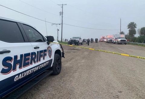 Texasda Meksika harbiy-dengiz kuchlari samolyotining qulab tushishi oqibatida besh kishi halok bo'ldi