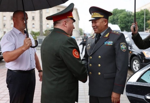 Өзбекстанның қорғаныс министрі Беларусь Республикасына іссапармен барды