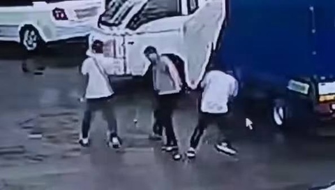 Toshkentda 2 nafar yigit nogiron bolaning pullarini olib qochib, talonchilik qildi