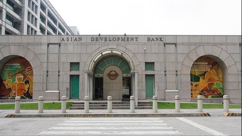 АДБ Өзбекстандағы жастардың мүмкіндіктерін кеңейту үшін STEM саласына 100 миллион доллар инвестиция кірітеді