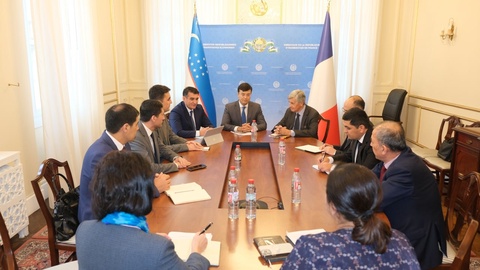 Франциянинг кадрлар сиёсати ва давлат хизмати тизими ўрганилмоқда