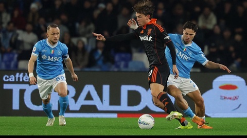 «Наполи» драматично вылетел в Неаполе от «Комо» из Кубка Италии