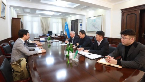 Вьетнам менен бирге ислесиў