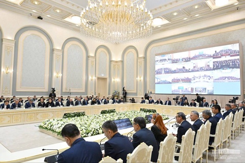 100 ta mahalliy kompaniya xalqaro moliya bozorlari bilan ishlashga oʻrgatiladi