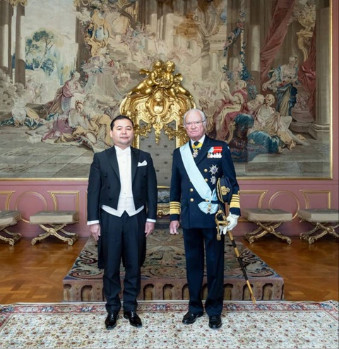 The Ambassador of Uzbekistan presented his credentials to the King of Sweden