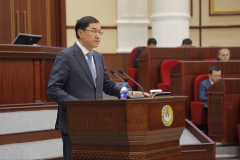 Законодательная палата Олий Мажлиса одобрила в первом чтении проект Государственного бюджета Узбекистана на 2026 год