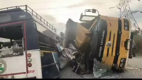 20 people dead after accident in India