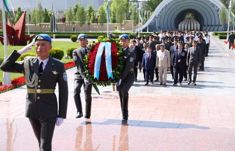 Иккинчи жаҳон уруши қатнашчиларини ва фронт ортида фидокорона меҳнат қилганларни эъзозлаш – Ўзбекистон ижтимоий сиёсатининг устувор йўналишларидан биридир