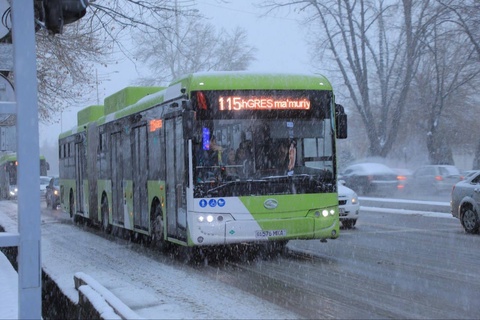 В Ташкенте водители получили предупреждение в связи со снегопадом