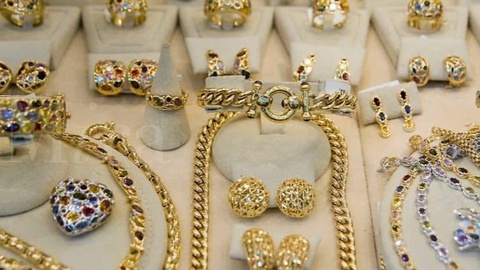 Entrepreneurs  in the jewelry business will receive more supports
