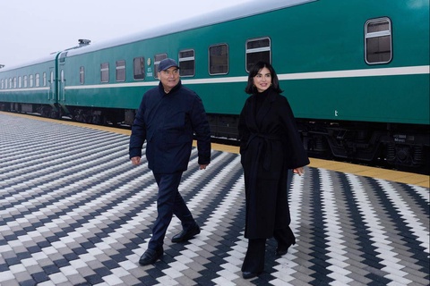 Саида Мирзиёева аз Ургут боздид ба амал овард