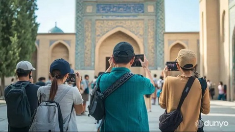 Китайские туристы на новогодние праздники удвоили поездки в Узбекистан