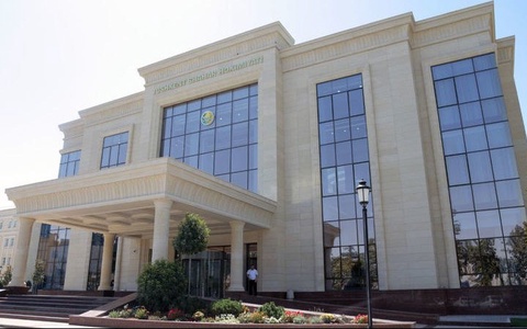 Toshkentda ruxsatsiz oʻrnatilgan reklama shitlari, bannerlar va peshlavhalar olib tashlanayotgani maʼlum qilindi