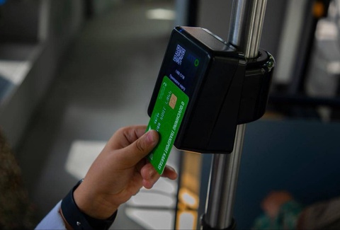 С 1 января 2026 года в автобусах города Андижана будет полностью прекращен прием наличных денежных средств за проезд