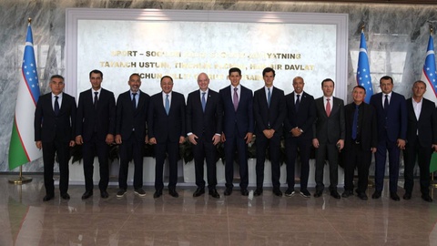 Janni Infantino Olimpiya shaharchasiga tashrif buyurdi