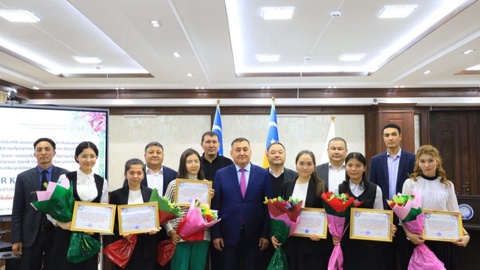 Мақсет – қәбилетли студент қызларды қоллап-қуўатлаў