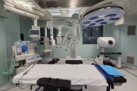 Yana bir davolash muassasasida robot texnologiyasi yoʻlga qoʻyildi