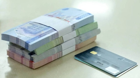 Срок оплаты контракта в вузах продлен до 15 октября