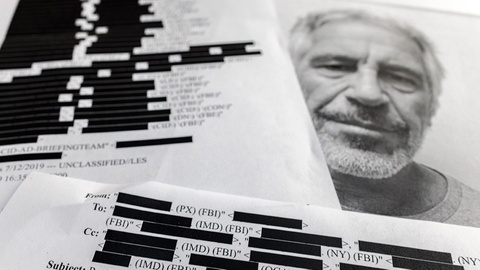 Британия Мудофаа вазирлиги Эпштейннинг ҳарбий базалар билан алоқасини текширмоқда