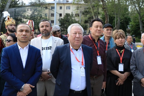 Самарқандда “Амир Темур сиймоси саҳнада” республика театрлар фестивали бошланди