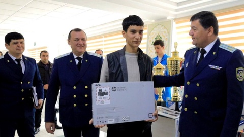 Прокурор Бухарской области провел встречу с молодежью