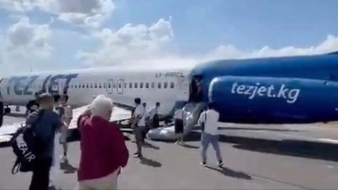 Несколько пассажиров аварийно севшего в Бишкеке самолета получили травмы