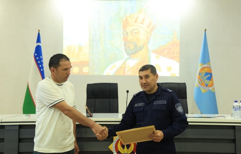 Қувада әйелді каналдан құтқарған азамат марапатталды