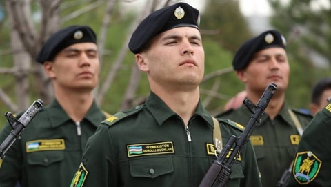 Айрим турдаги ёшларга “бир ойлик” ҳарбий хизмат тўлови қоплаб бeрилади