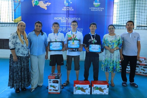 В Навои в рамках массового спортивного фестиваля World Aquatics Day прошли соревнования по плаванию