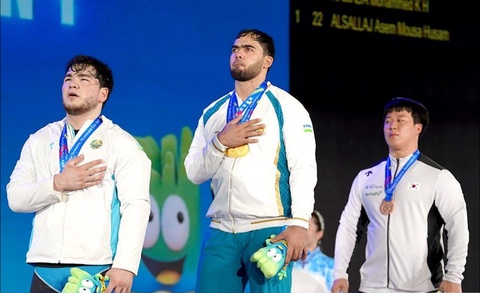 Akbar Joʻrayev Osiyoning mutlaq chempioni boʻldi!