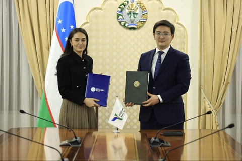 Подписан меморандум о сотрудничестве для вовлечения работающей и обучающейся за рубежом молодежи в парламентскую деятельность