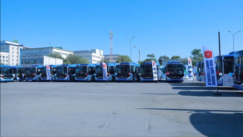 Бухорога яна 25 та замонавий автобус олиб келинди