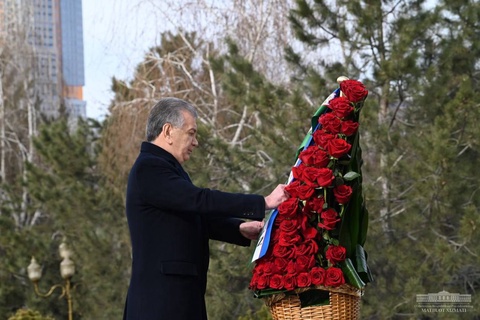 Почтена память Первого Президента