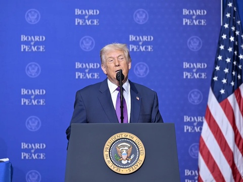 Tramp Eron bilan muzokaralarni ijobiy baholadi