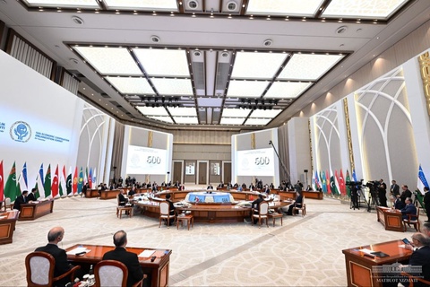 Prezident “Ipak yoʻli” sayyohlik brendi ostida umumiy sayyohlik dasturlarini koʻpaytirishni taklif etdi