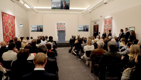 Ислом меросининг бебаҳо хазинаси намуналари Ўзбекистонга тарихий қайтиши арафасида Лондонда намойиш этилди