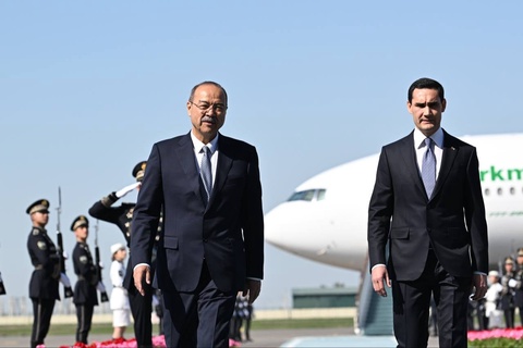 The President of Turkmenistan Serdar Berdimuhamedov arrives in Samarkand