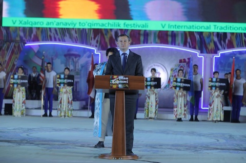 “Атлас байрами” фестивали ғолибларига диплом ва қимматбаҳо совғалар топширилди