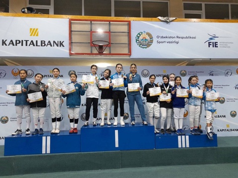 Markaziy Osiyo chempionati: sablya yoʻnalishidagi jamoaviy bahslar yakunlandi