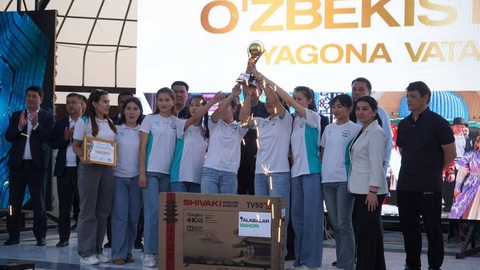 «Студентлер бәҳәри» фестивалының жеңимпазлары Тахтакөпирде мүнәсип сыйлықланды