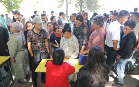 Битирувчи ёшлар ва ишсиз фуқаролар учун меҳнат ярмаркаси ташкил этилди