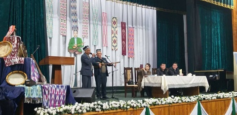 В Коканде состоялась Республиканская научно-практическая конференция «Традиции «наставник - ученик» в искусстве бахши»