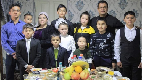 Облыс әкімінің орынбасары «Балалар қалашығының» тәрбиеленушілерінен 6 баланы өз қамқорлығына алды