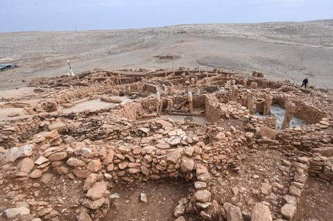 Turkiyaning Tosh tepaliklarida neolit davriga oid 30 ga yaqin topilma aniqlandi