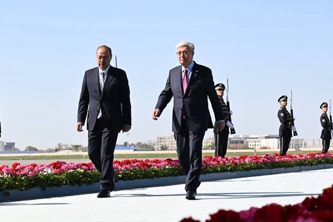 Kazakhstan’s Presidential Aircraft lands at Samarkand International Airport